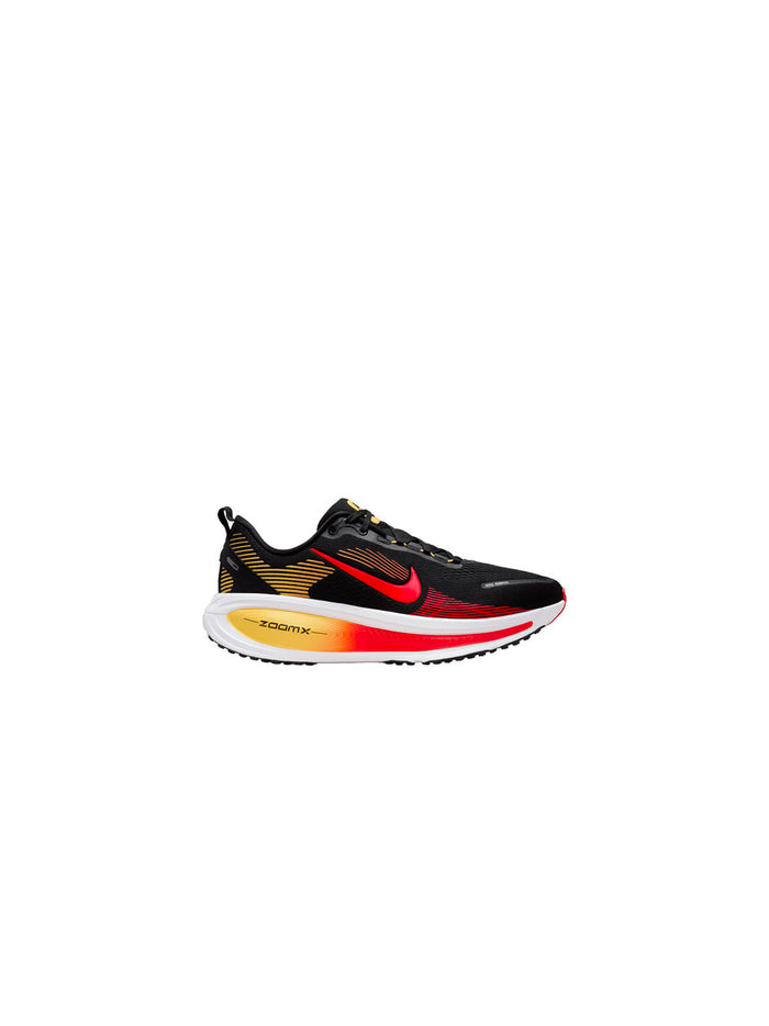 Nike Vomero 18 - Black Bright Crimson