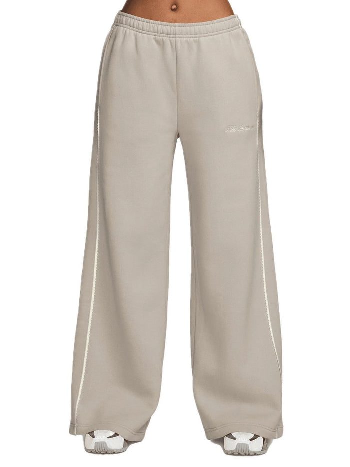 Nike Studio Fleece Women's - Cream II Sail-1